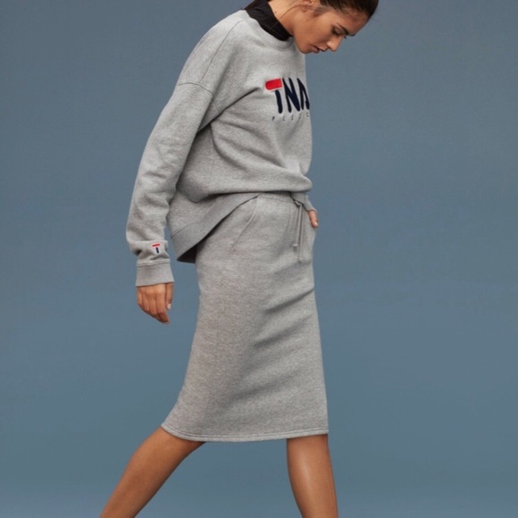 Aritzia Dresses & Skirts - ⭐️Aritzia TNA Cariboo skirt♥️New listing! EUC ⭐️